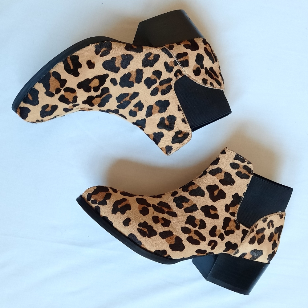 Steve Madden Palace Calf Hair Leopard Booties 6.5